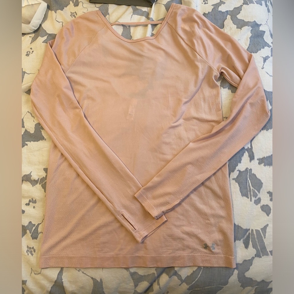 Underarmour long sleeve workout shirt - hardly worn
